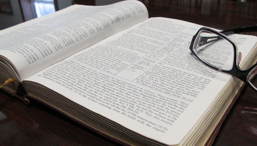 Bible_2.jpg